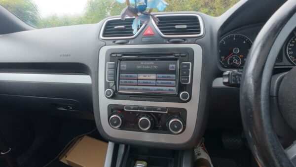 The original VW Head unit